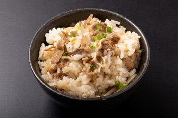 牛肉とごぼうの釜飯　炊き込みご飯
