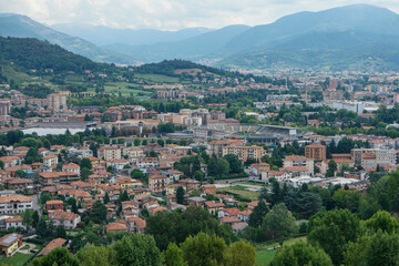 Fototapeta na wymiar Fortificazioni nella città di Bellinzona