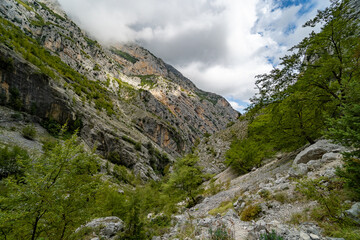 Treking in abruzzo San Martino summer vacation+