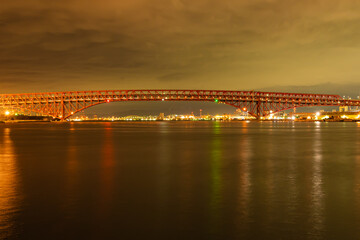 Fototapeta na wymiar 港大橋の夜景