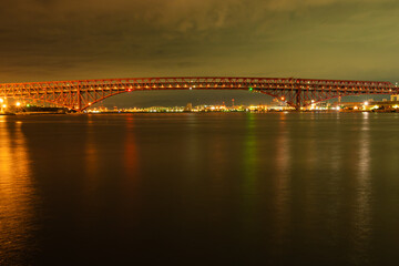 Fototapeta na wymiar 港大橋の夜景