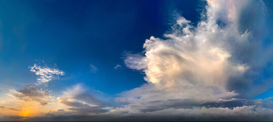 Naklejka premium sun and clouds