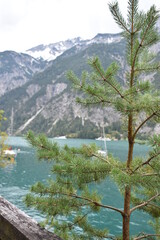 Fototapeta na wymiar Achensee-Alpen-Österreich-Wasser-See
