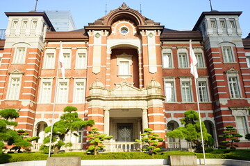 Obraz premium Tokyo Station, Red Brick Station Building, in Tokyo, Japan - 日本 東京 東京駅 赤レンガ