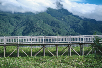 高架木道と知床連山