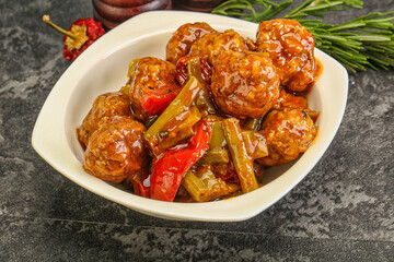 Meat ball in tomato sauce