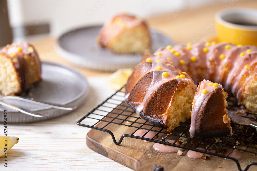 Sticker lemon cake with chocolate icing