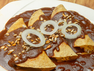 mexican food enchiladas con mole