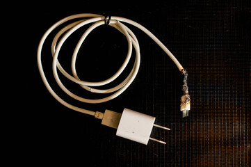 mobile phone battery explode with catch fire in line charger