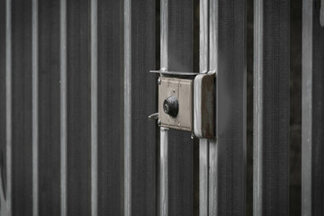 Fechadura convencional de vedação