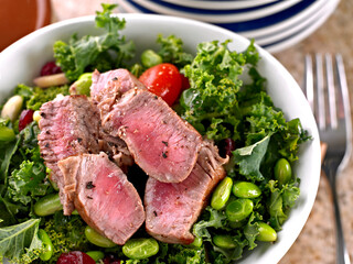 Fresh Salad with SLiced Roasted Beef.