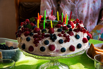 cake with berries