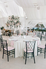 Beautiful wedding table decoration and table setting. 
