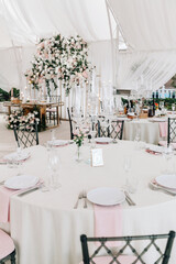 Beautiful wedding table decoration and table setting. 