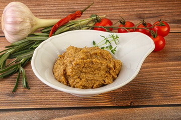 Jewish eggplant dip with oil