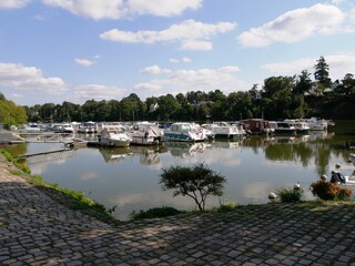 Fototapeta na wymiar Port du village de Sucé sur Erdre, sur la rivière Erdre en Bretagne Loire Atlantique France
