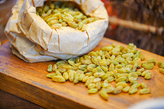 Green Raisins R Background Green Raisins Images – Browse 27,897 Stock Photos, Vectors, and Video ...