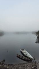 Obraz premium amanhecer com neblina em rio Preto da Eva, Amazonas 