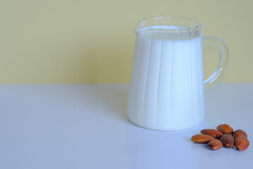アーモンドミルク