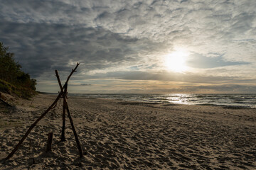Fototapeta na wymiar Zachód słońca na plaży 