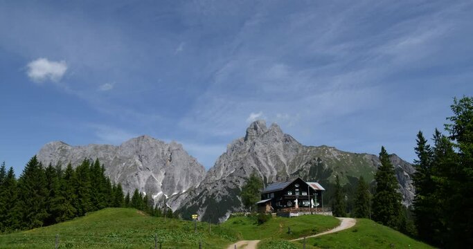 Zeitraffer an der M&ouml;dlinger H&uuml;tte mit Blick auf Admonter Reichenstein, Ges&auml;use, Steiermark