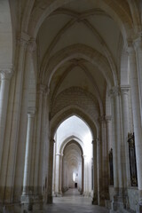 Fototapeta na wymiar Arcs de l'abbaye de Pontigny en Bourgogne. France