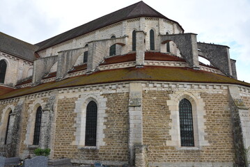 Fototapeta na wymiar Chevet de l'abbaye de Pontigny en Bourgogne. France