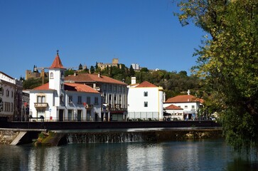 Fototapeta na wymiar Vista del casco urbano de Tomar, Portugal