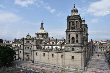 Fototapeta na wymiar Wide View of Mexico City Metropolitan Cathedral
