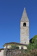 Fototapeta na wymiar l'antica chiesetta di San Giorgio a Pergine (Trentino)