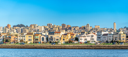 Beautiful San Francisco Bay Area cityscape by the lake 