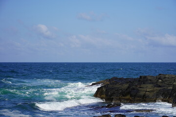 Fototapeta premium 留萌の黄金岬の海と青空