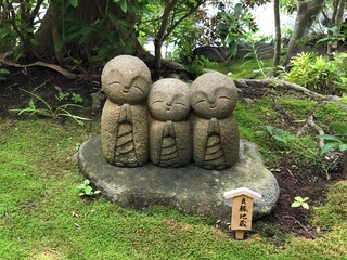 statue of buddha in the park