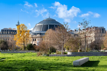 Obraz premium Paris, the Bourse du commerce, historical building at les Halles in the center.