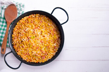 Paella bacon and leeks. Traditional Spanish paella tapa recipe.