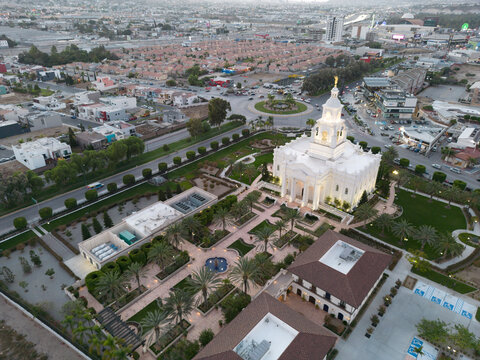 Iglesia mormona Tijuana aereo