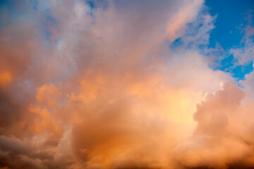 Obraz na płótnie Canvas Dramatic Sunset Cloud Formation