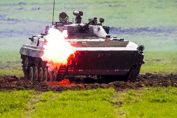 Fototapeta premium Ostrava Czech Republic 2022-09-15 The BMP-2 is an amphibious infantry fighting vehicle introduced in the 1980s in the Soviet Union, following on from the BMP-1 of the 1960s.