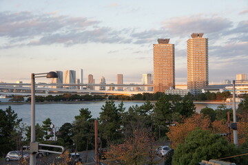 Naklejka premium tokyo odaiba statue liberty bridge