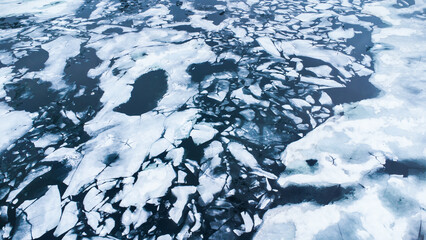 Open water fractured shelf ice from a melting glacier © Photofex