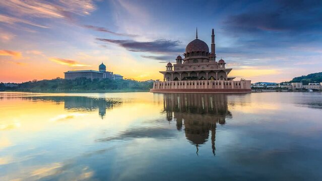 Time Lapse 4K: Sunrise/Sunset at Putrajaya Mosque
