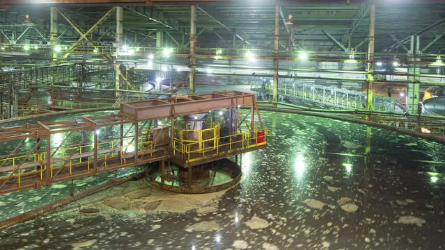 Large Industrial Hall with Metal Processing Tanks &ndash; Ore Enrichment Timelapse in 4K

High-quality 4K timelapse of a large industrial workshop featuring multiple tanks used for metal ore enrichment. 