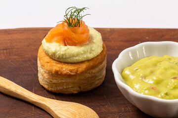 vol au vent with guacamole and smoked salmon