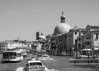 Monochromes Bild von der Stadt Venedig in Italien