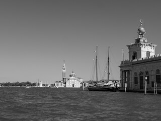 Monochromes Bild vom Canal Grande in Venedig