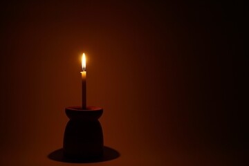 candlelight,in the dark