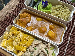 Stir Fried Pumpkin, Garlic Chicken, Vegetable Noodles with avocado and roll salad and Baked chicken with potato with curry sauce 