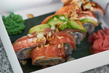 sushi to take away, sushi in a package