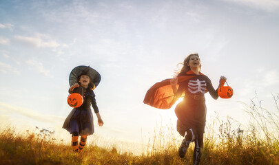 kids at Halloween