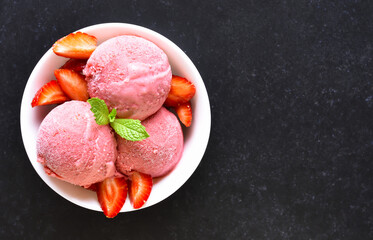 Strawberry ice cream in bowl